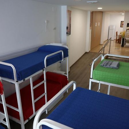 Albergue El Caminante Hostel Portomarin Luaran gambar