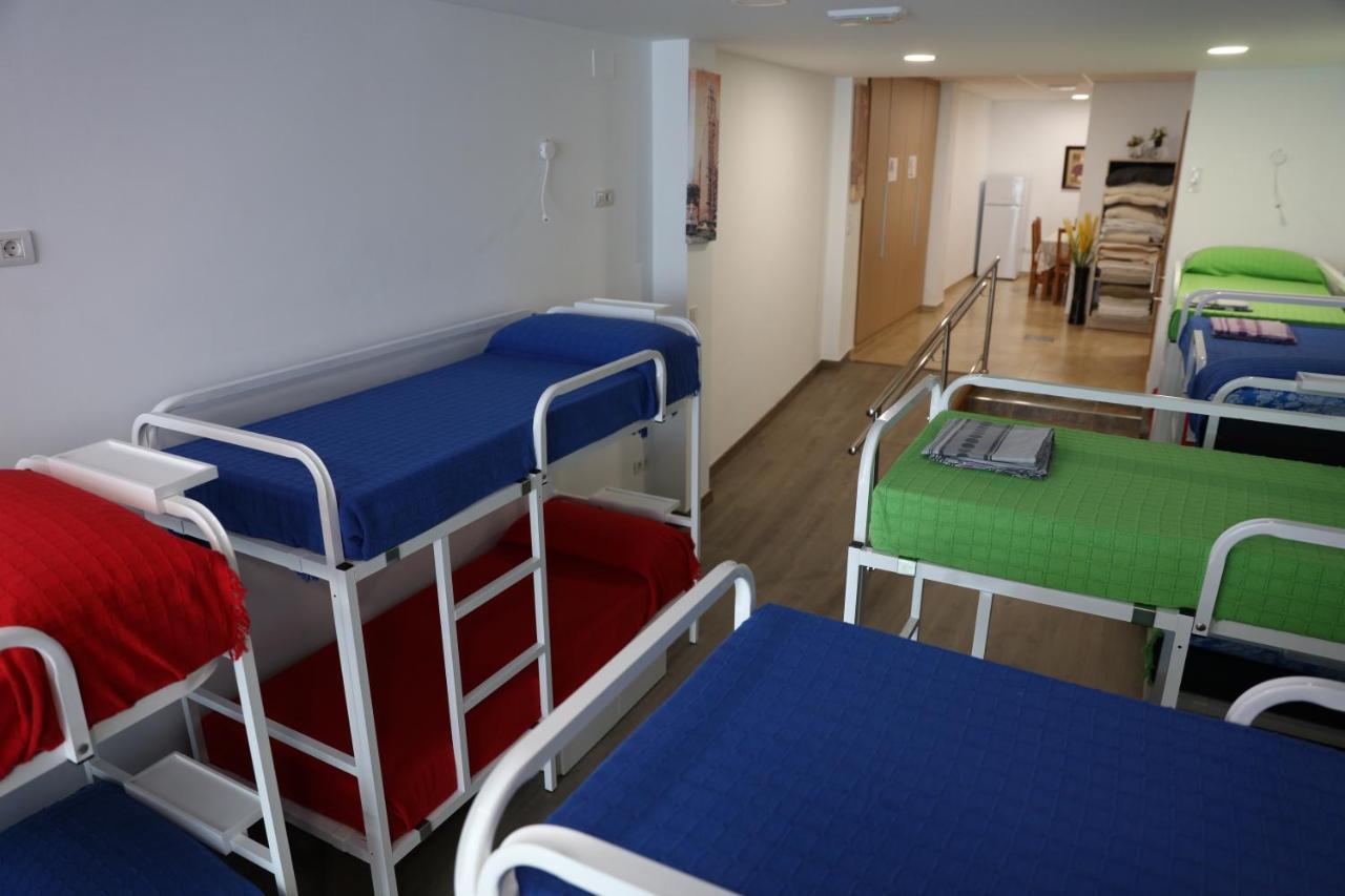 Albergue El Caminante Hostel Portomarin Luaran gambar