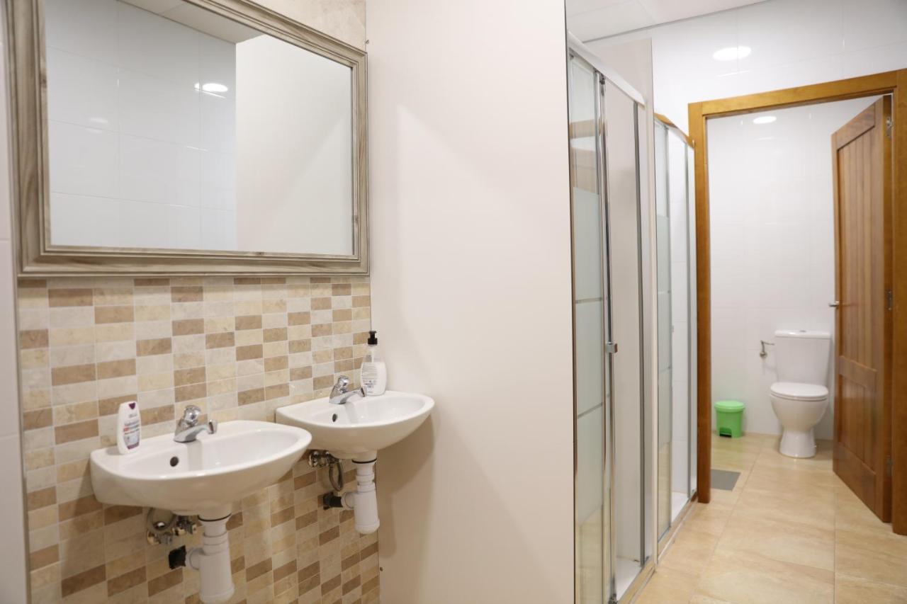 Albergue El Caminante Hostel Portomarin Luaran gambar